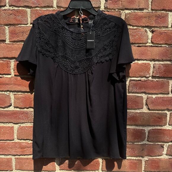 Torrid $56 boho Crinkle Gauze Yoke Flutter Short Sleeve 00- Large (10) NWT - Picture 3 of 7